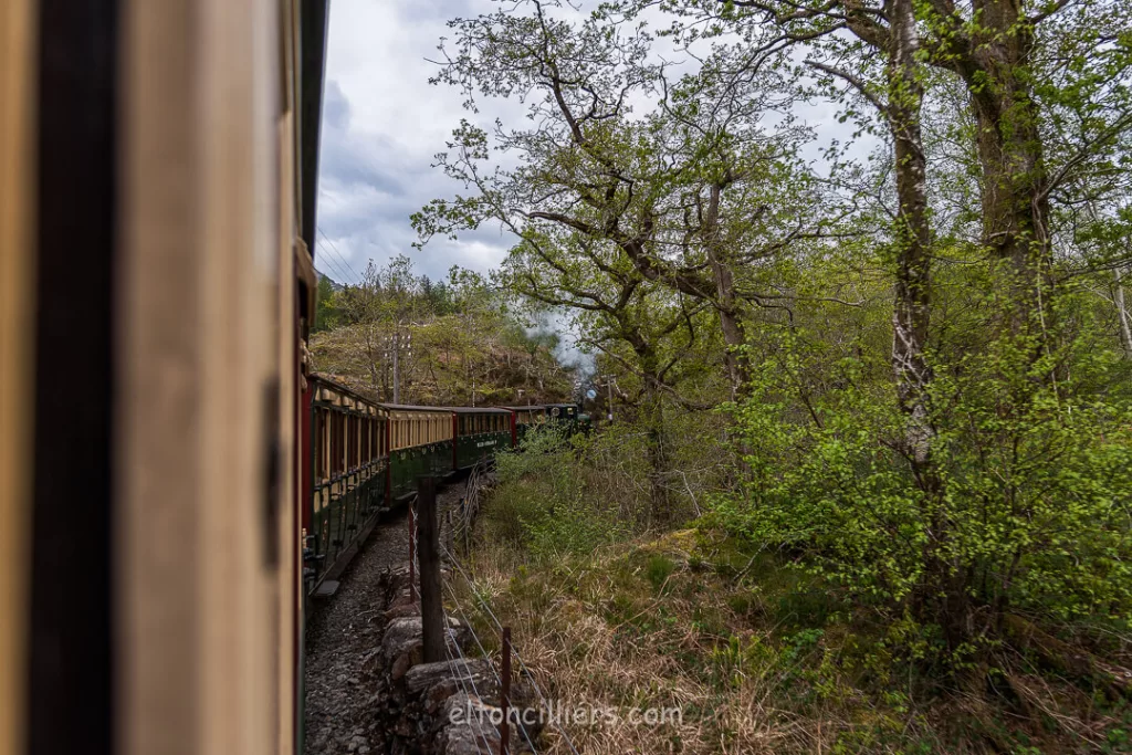 Blanche locomotive working it way along the tracks