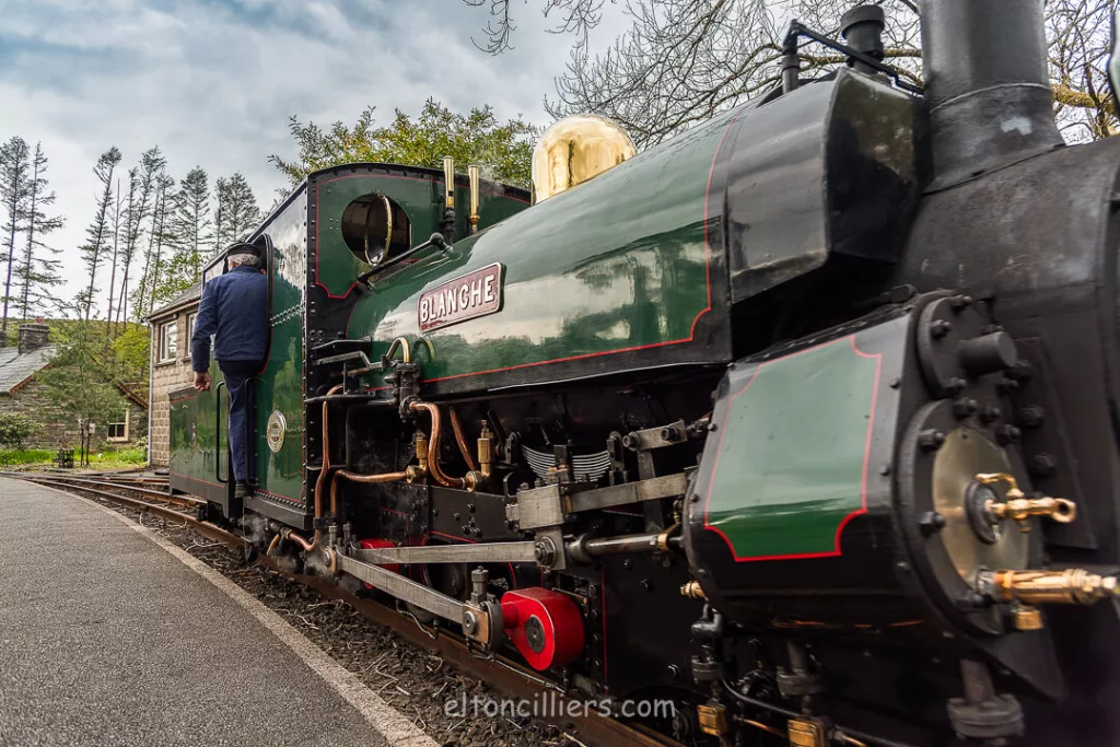 Blanche locomotive at Tan-y-Bwlch railway station