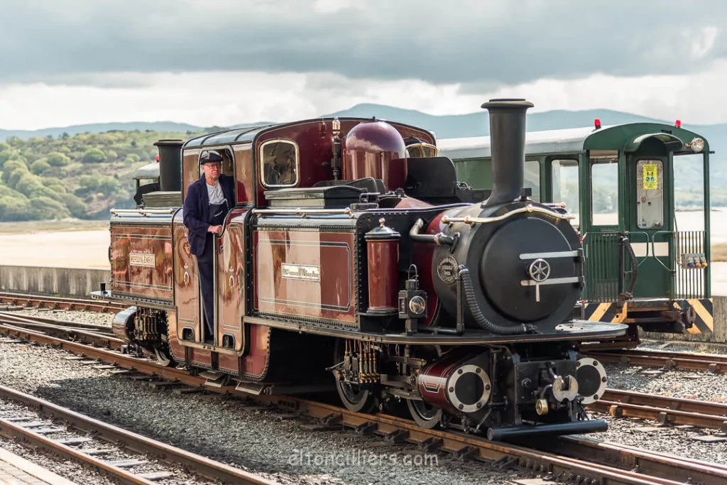 Merddin Emrys locomotive being shunted at Porthmadog - Ffestiniog & Welsh Highland Railways